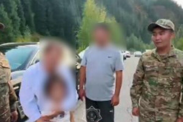Алматыдағы Аюсай шатқалында адасып кеткен қыз құтқарылды