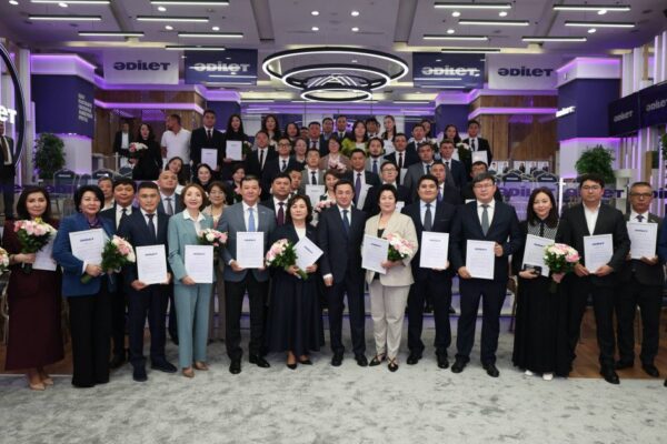 «Әділет» партиясы сайлаудағы жеңісті жаңа кезеңнің басталуы деп санайды
