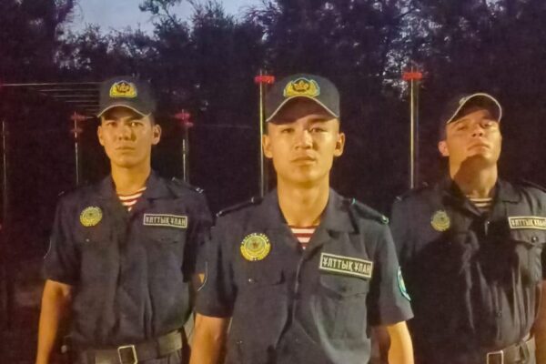 Талдықорғанда ұландықтар есінен танып қалған азаматқа көмек көрсетті
