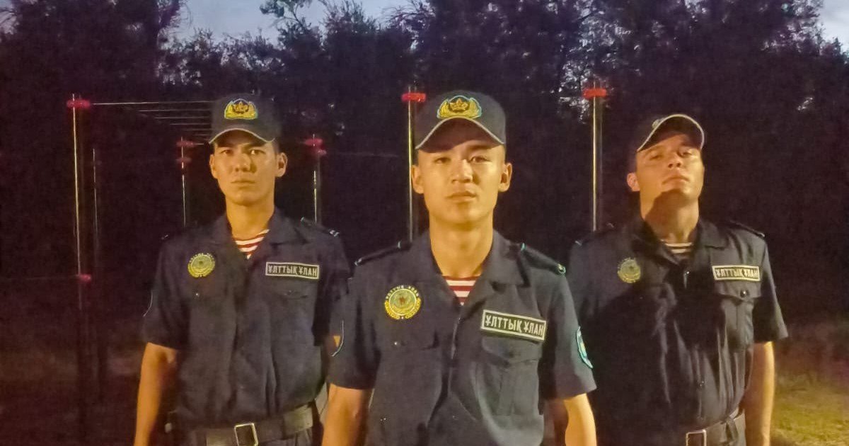 Талдықорғанда ұландықтар есінен танып қалған азаматқа көмек көрсетті