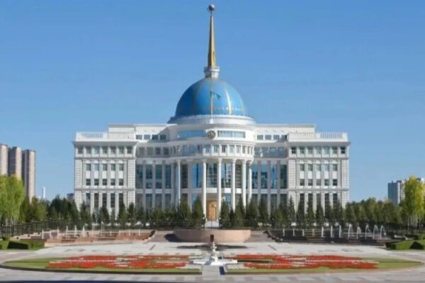Тоқаев Шавкат Рахмоновқа әкесінің қайтыс болуына байланысты көңіл айтты
