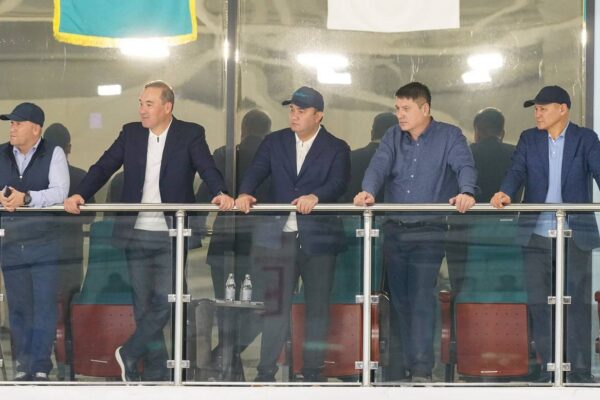 Түркістанда жастар хоккейінен Қазақстан Кубогы басталды