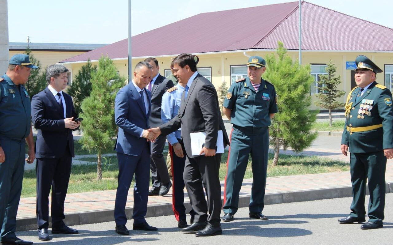 Түркістандағы 5574 әскери бөлімінде үздік әскери қызметшілер марапатталды