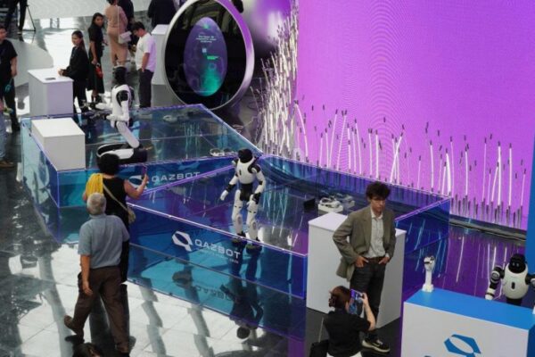 QAZBOT ROBOTICS FORUM 2026: Астанада гуманоидты роботтар форумы өтті