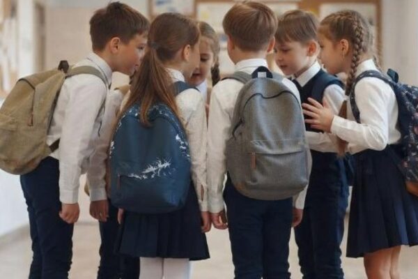Мектеп рюкзагын таңдау: Денсаулық сақтау министрлігінің кеңестері