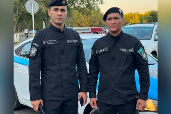 Атыраудағы супермаркетте полицейлер ер адамның өмірін сақтап қалды