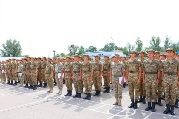 РЭБӘИИ түлектері әуе қорғанысы әскерлеріне жолдама алды