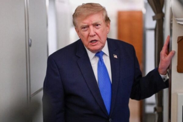 Трамп Иран экономикасының нашарлағанын айтып, келісімге сенім білдірді