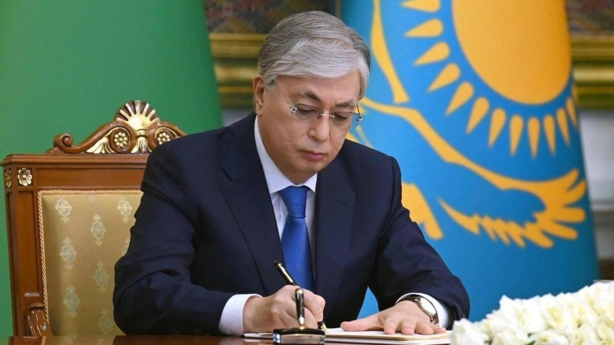 Президент Вице-президент өкілеттіктерін айқындайтын жарлыққа қол қойды