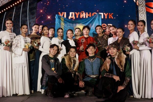 «Гүлдер» ансамблі Дүниежүзілік көшпенділер ойындарында Гран-при алды