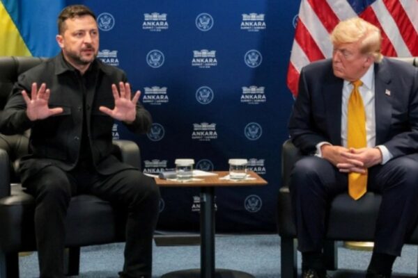 Трамп Украинаға жаңа президент керек деп мәлімдеді