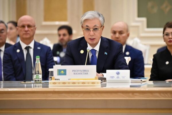 Тоқаев Каспий саммитінде: теңіз тартылуы — бүкіл әлемге қатер
