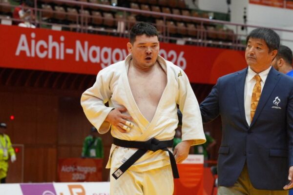 Жұрқамырза Шүкірбеков Азия Пара ойындарында алтын алды